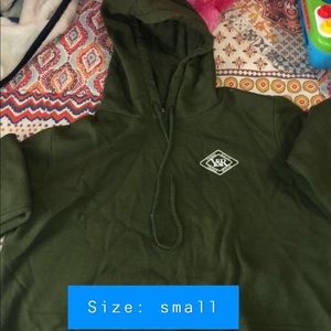 Small and medium sweaters and jackets